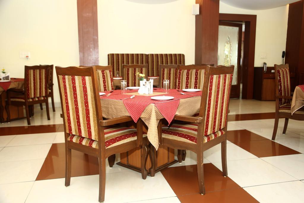Hotel Raja Bhoj Bhopal Extérieur photo